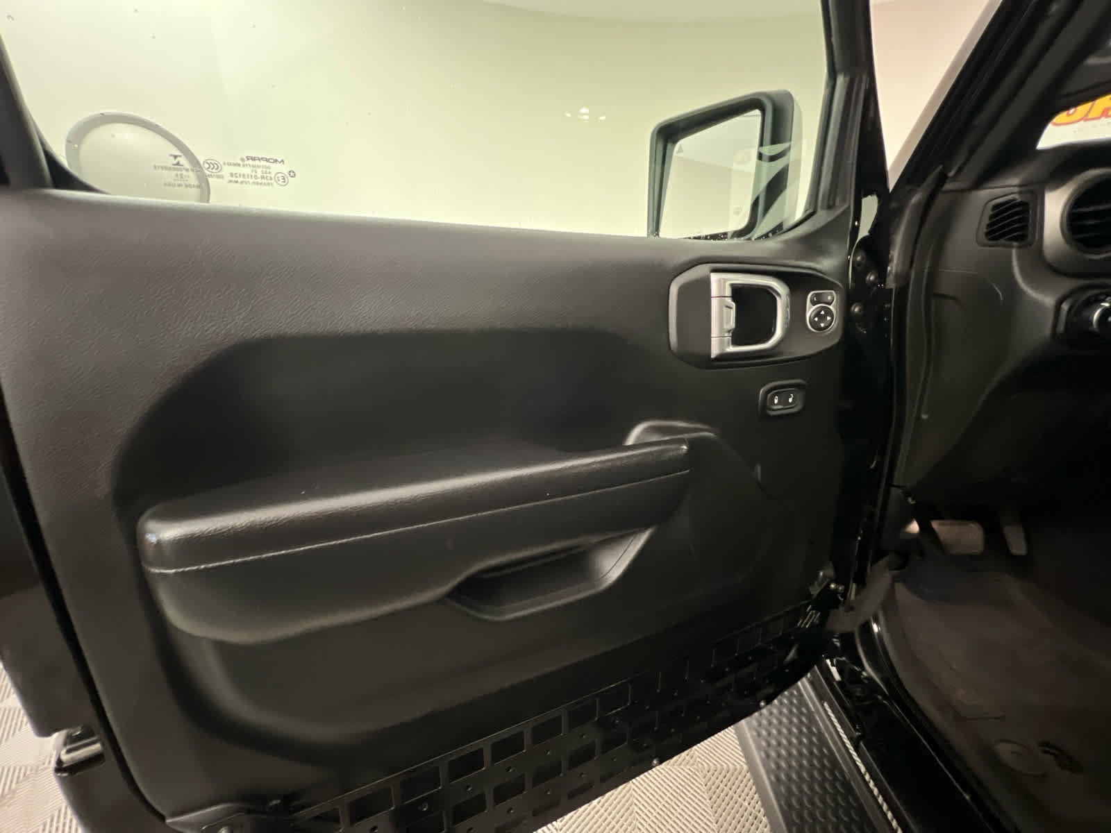 Used 2021 Jeep Wrangler Unlimited Willys image 19