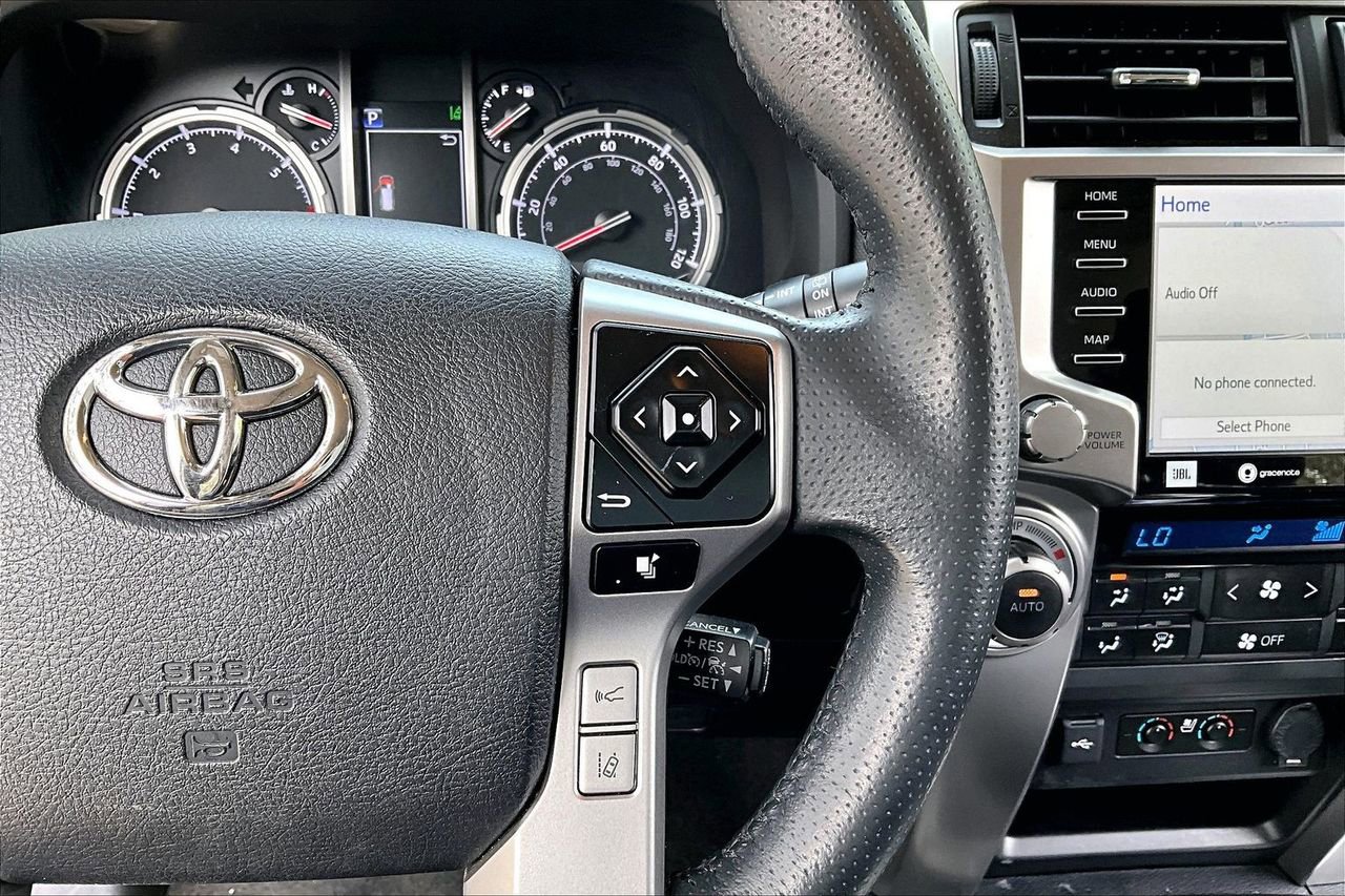 Used 2022 Toyota 4Runner Limited AWD/4WD image 11