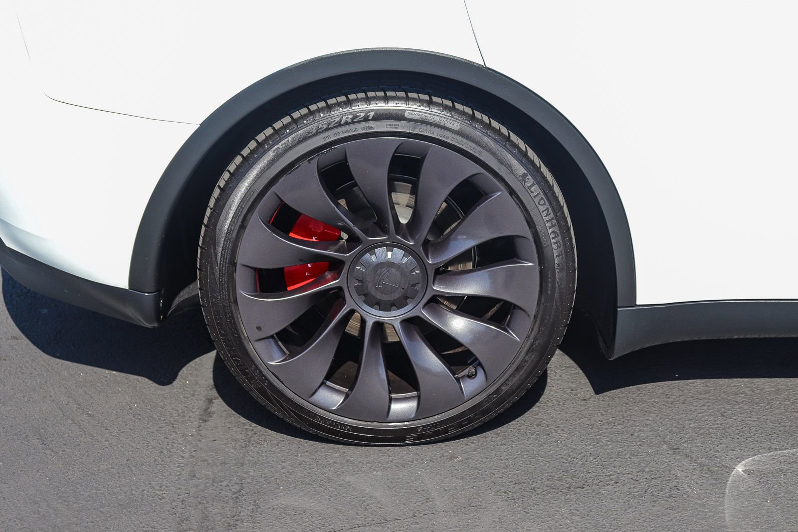 Used 2023 Tesla Model Y Performance AWD/4WD image 8