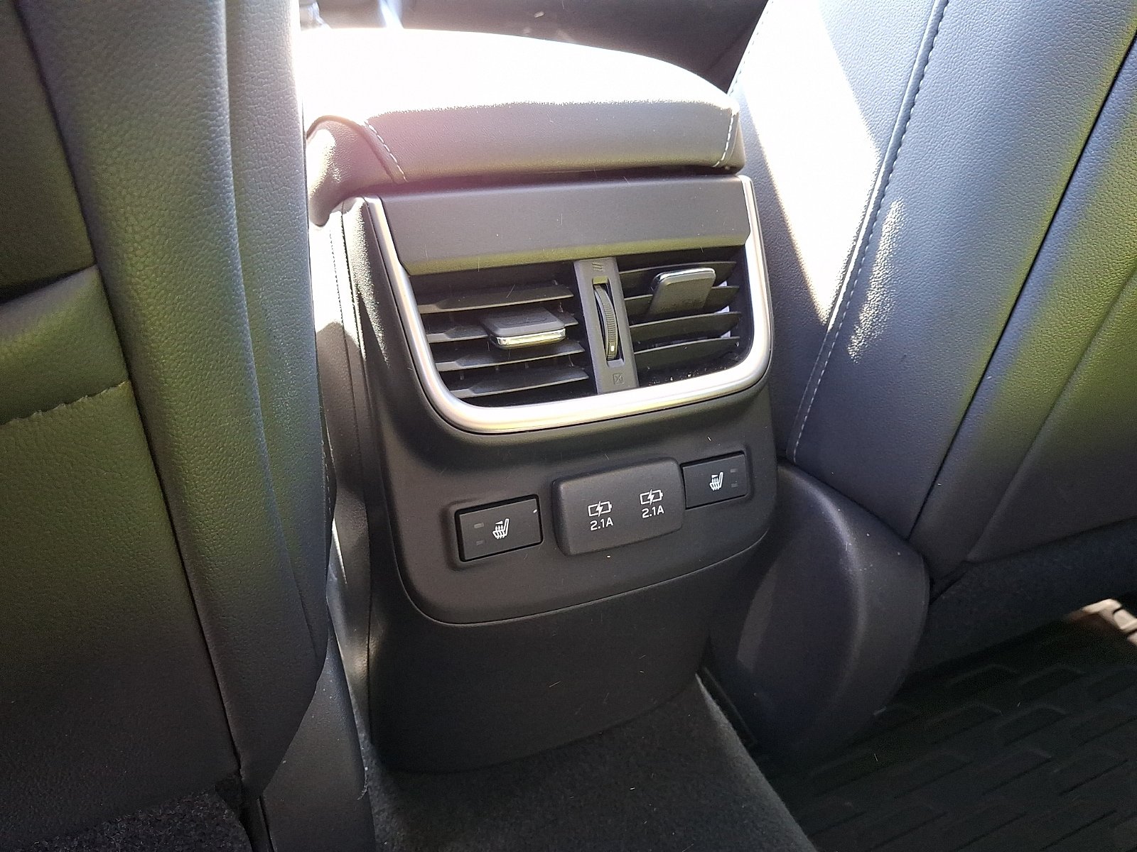Used 2020 Subaru Outback Limited AWD/4WD image 12