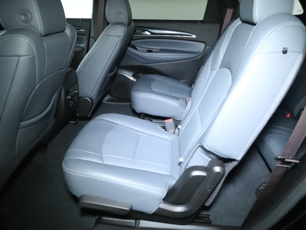 Used 2024 Buick Enclave Essence FWD image 15