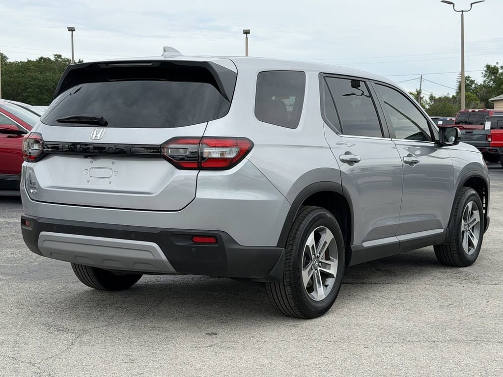 Used 2025 Honda Pilot EX-L image 5