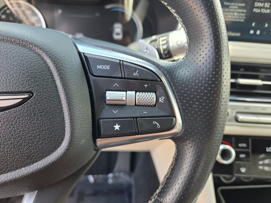 Used 2025 Genesis G70 2.5T RWD image 29