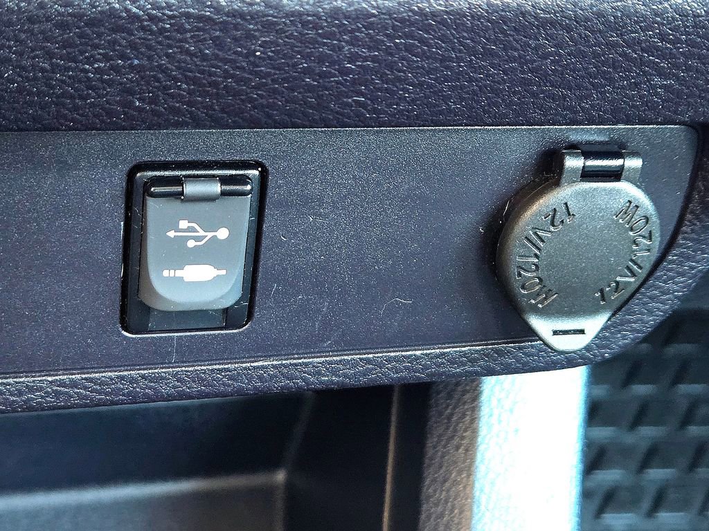 Used 2018 Toyota Tacoma SR w/ SR Convenience Package image 18