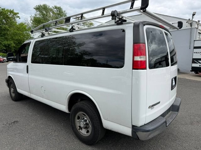 Used 2017 Chevrolet Express 2500 LT w/ LT Preferred Equipment Group RWD image 2
