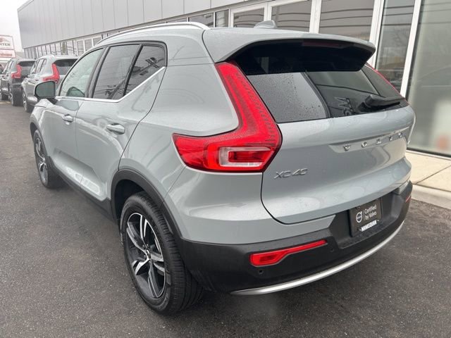 Certified 2025 Volvo XC40 B5 Core image 3