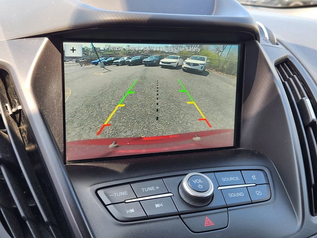 Used 2019 Ford Escape SE image 23