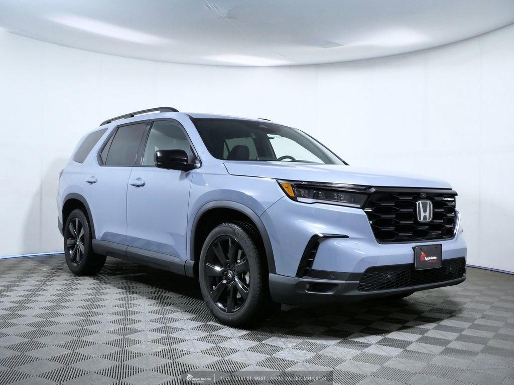 Used 2025 Honda Pilot Black Edition image 1