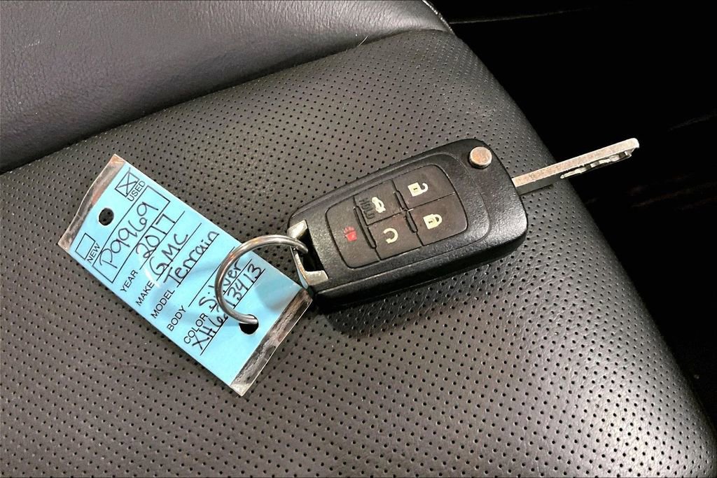 Used 2017 GMC Terrain SLT w/ Open Road Package image 33