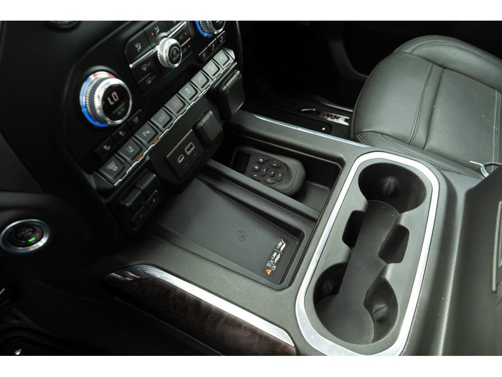 Used 2022 GMC Sierra 3500 Denali AWD/4WD image 26