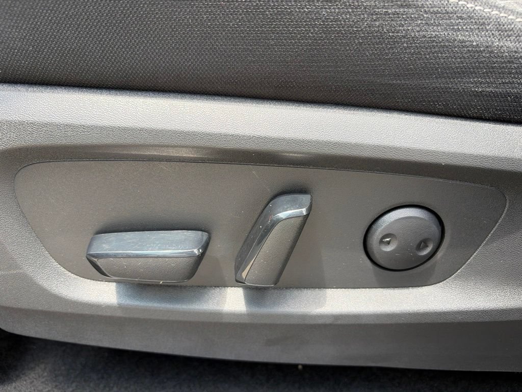 Used 2022 Nissan Pathfinder SV AWD/4WD image 47