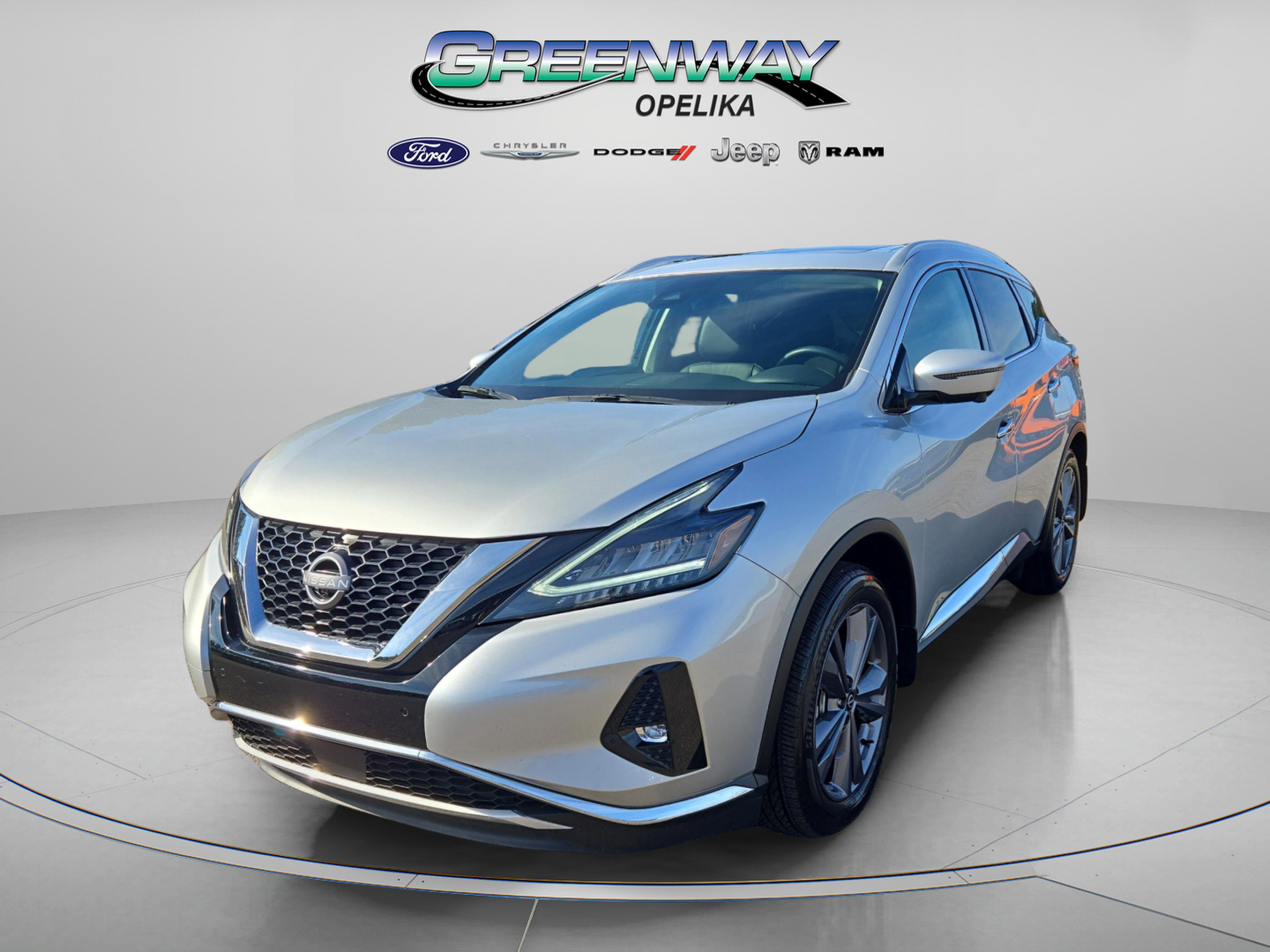 Used 2024 Nissan Murano Platinum w/ Cargo Package image 3