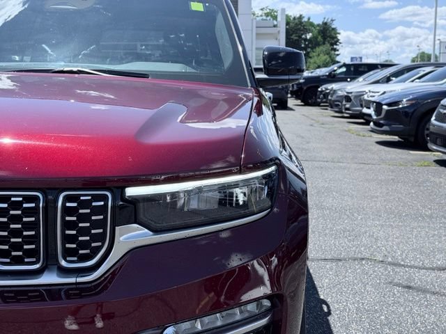 Used 2025 Jeep Grand Cherokee Summit AWD/4WD image 3