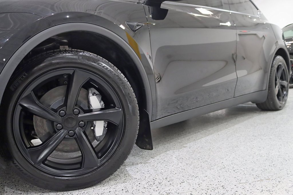 Used 2026 Tesla Model Y AWD image 4