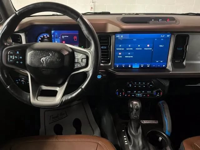 Used 2022 Ford Bronco Outer Banks AWD/4WD image 17