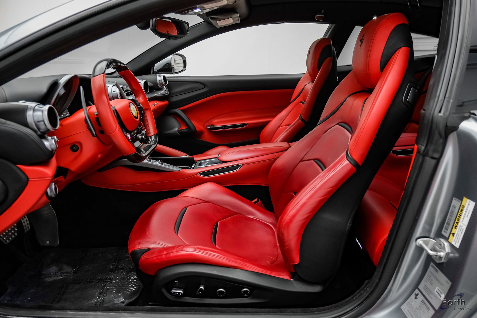 Used 2018 Ferrari GTC4Lusso AWD/4WD image 42