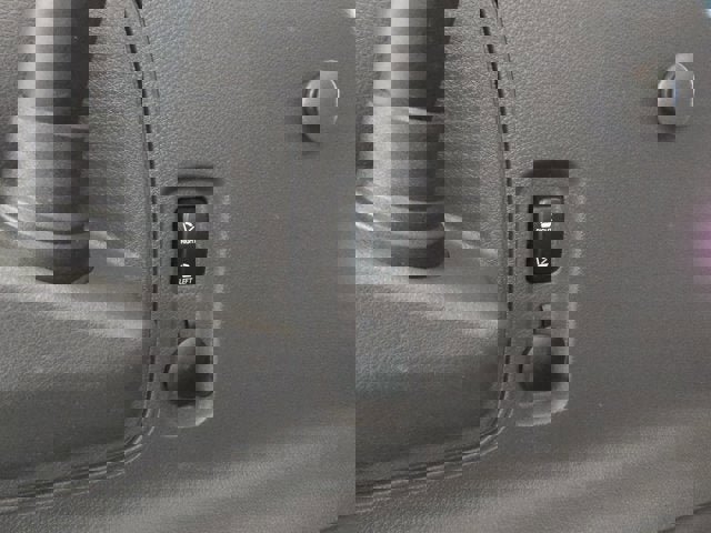 Used 2013 Ford Edge Limited AWD/4WD image 16