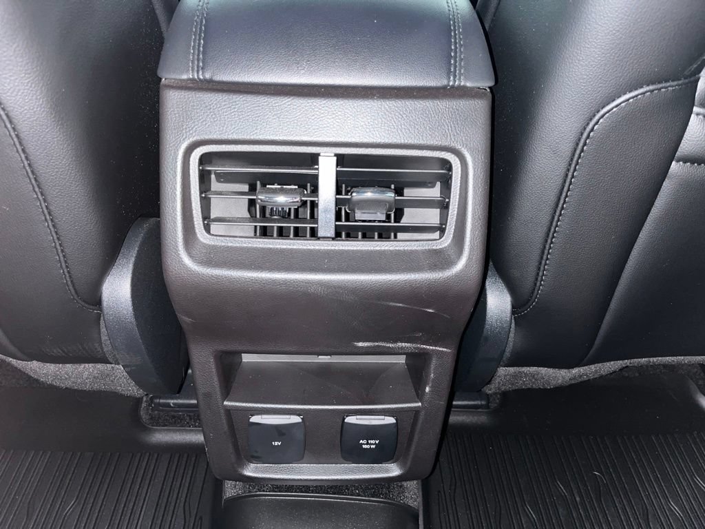 Used 2017 Ford Edge SEL w/ Equipment Group 201A AWD/4WD image 31