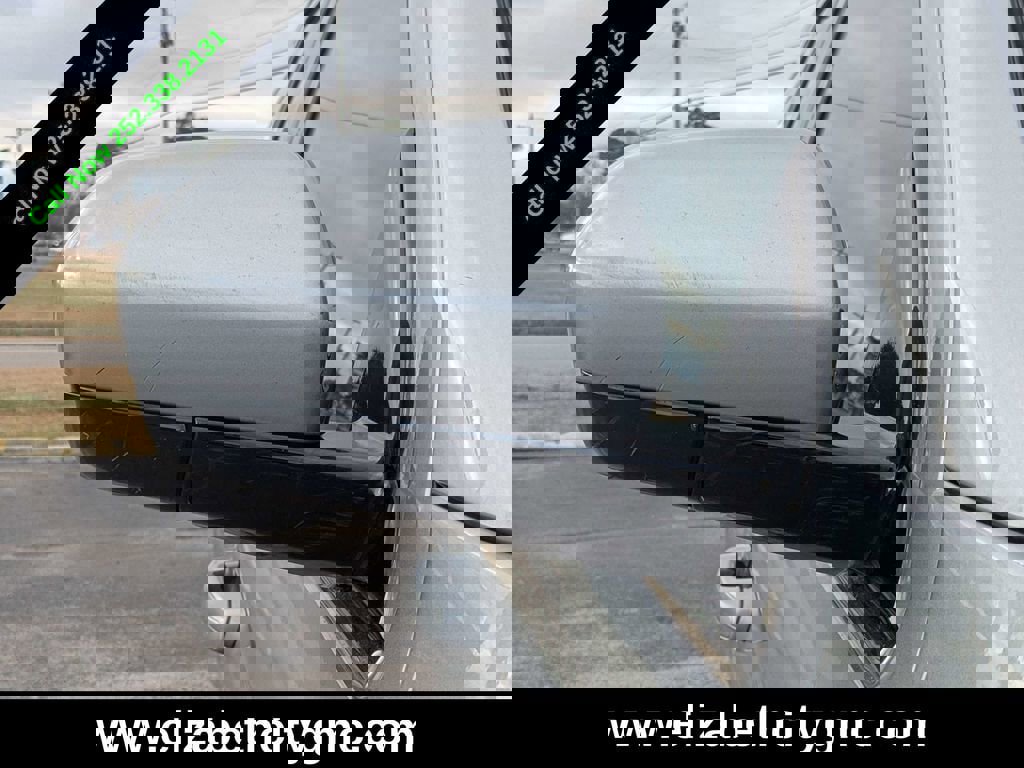 Used 2023 Ford Expedition Max XLT image 11