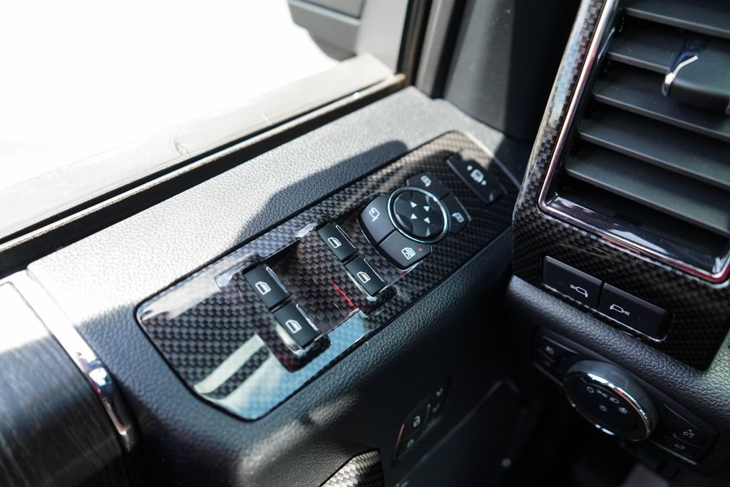Used 2020 Ford F250 Lariat w/ Lariat Ultimate Package AWD/4WD image 34