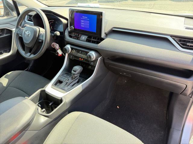 Certified 2024 Toyota RAV4 LE AWD/4WD image 17
