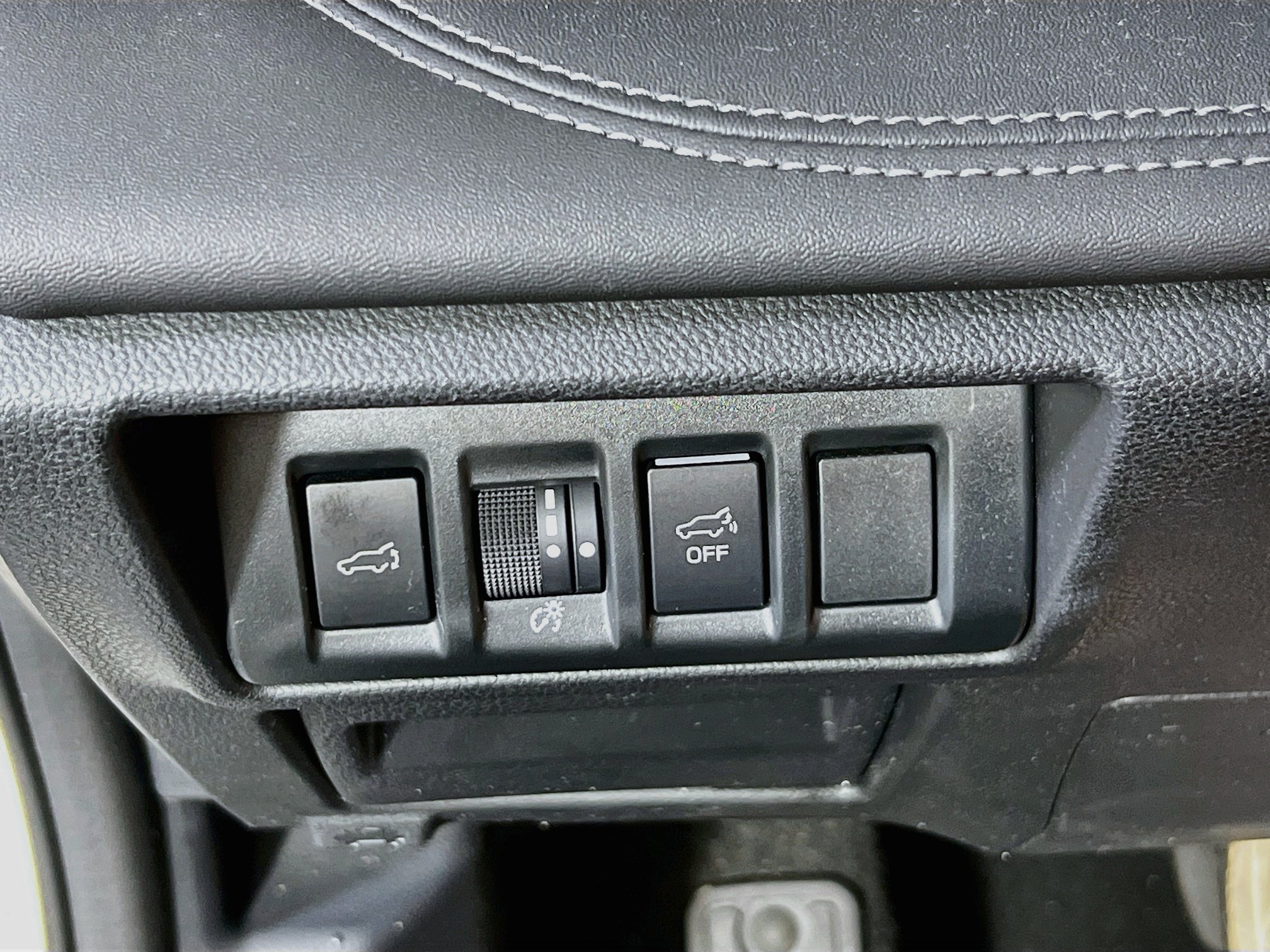 Used 2023 Subaru Outback Limited AWD/4WD image 10