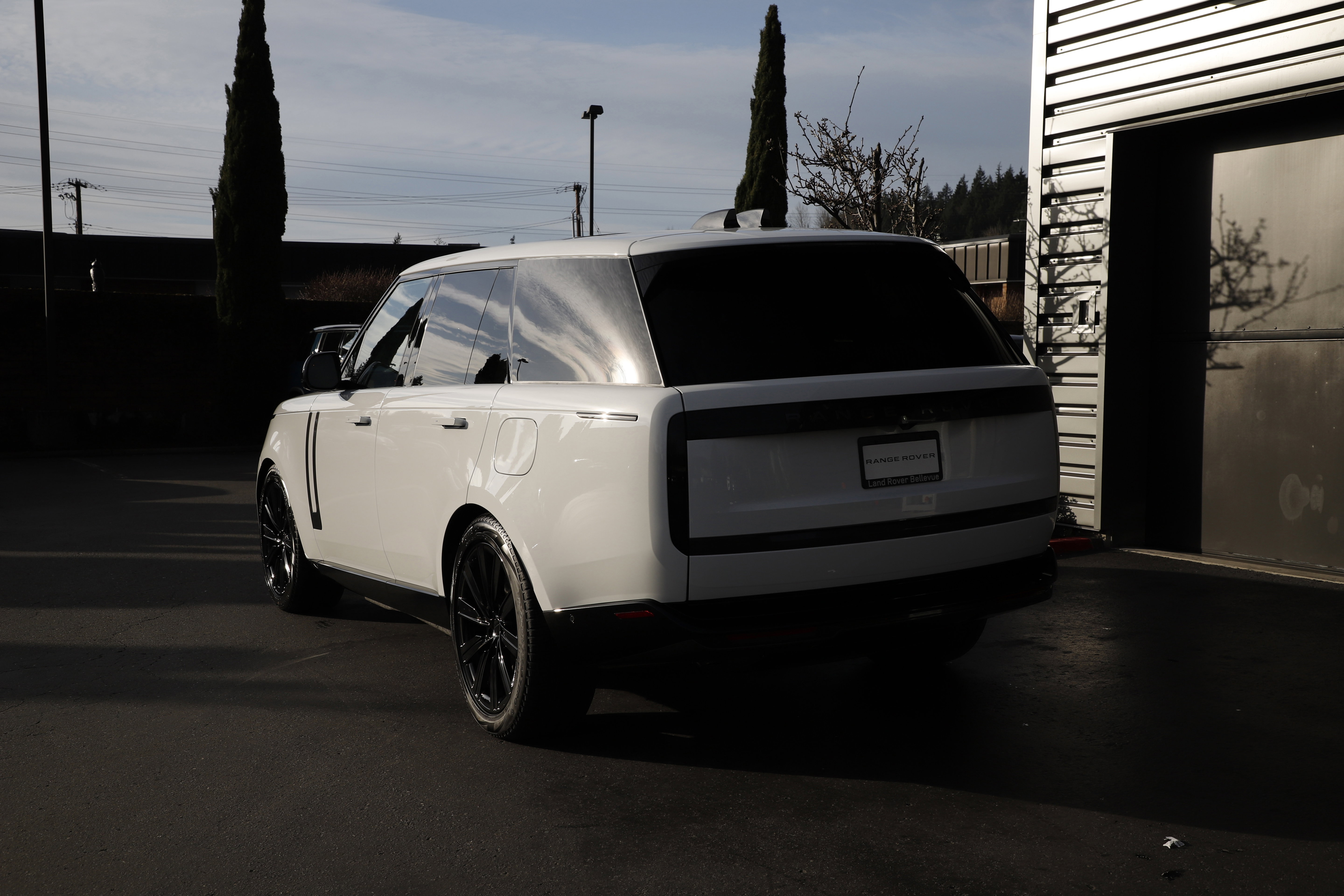 New 2026 Land Rover Range Rover SE image 4