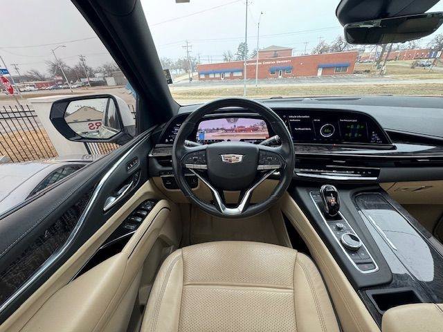 Used 2021 Cadillac Escalade ESV Premium Luxury AWD/4WD image 5