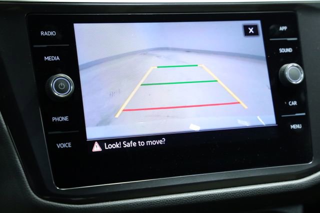 Used 2024 Volkswagen Tiguan SE image 18