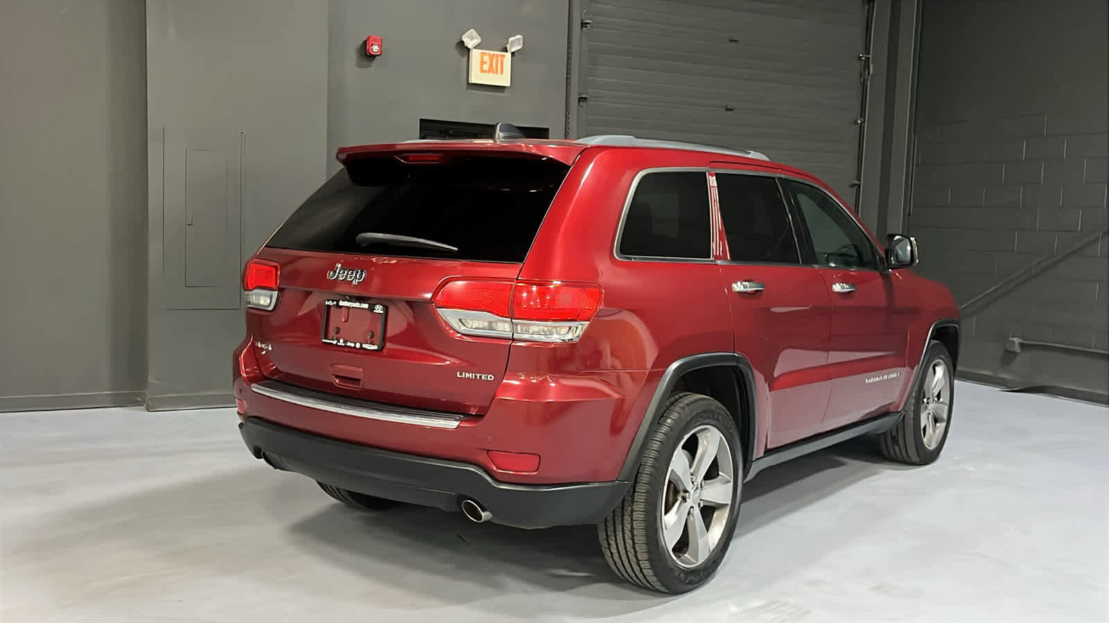 Used 2014 Jeep Grand Cherokee Limited AWD/4WD image 4