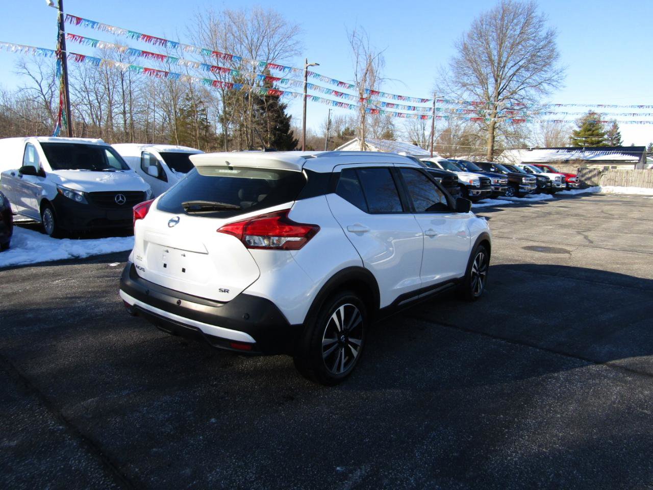 Used 2020 Nissan Kicks SR image 7