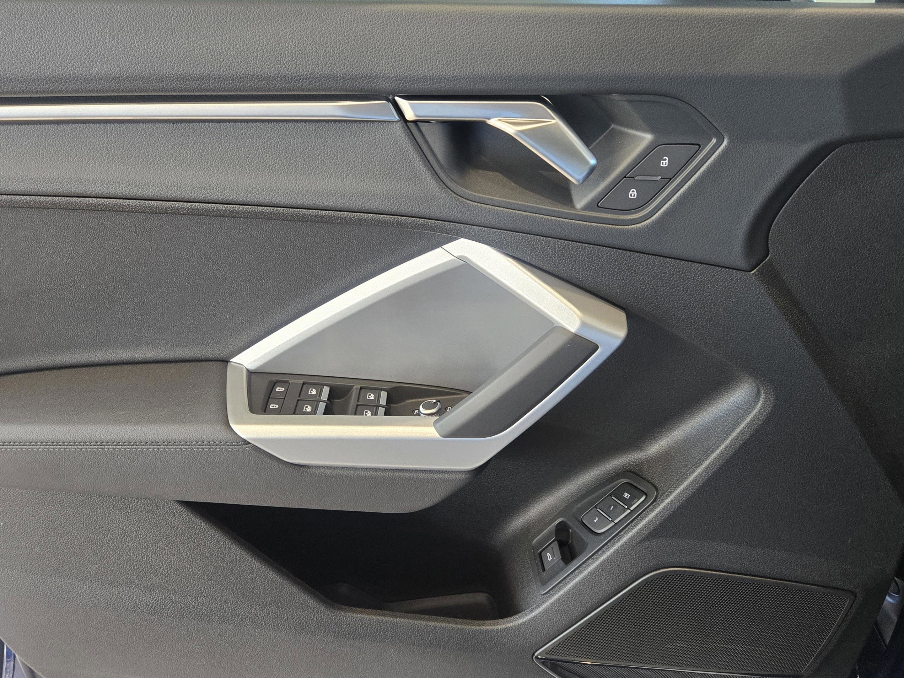 New 2025 Audi Q3 2.0T Premium image 27