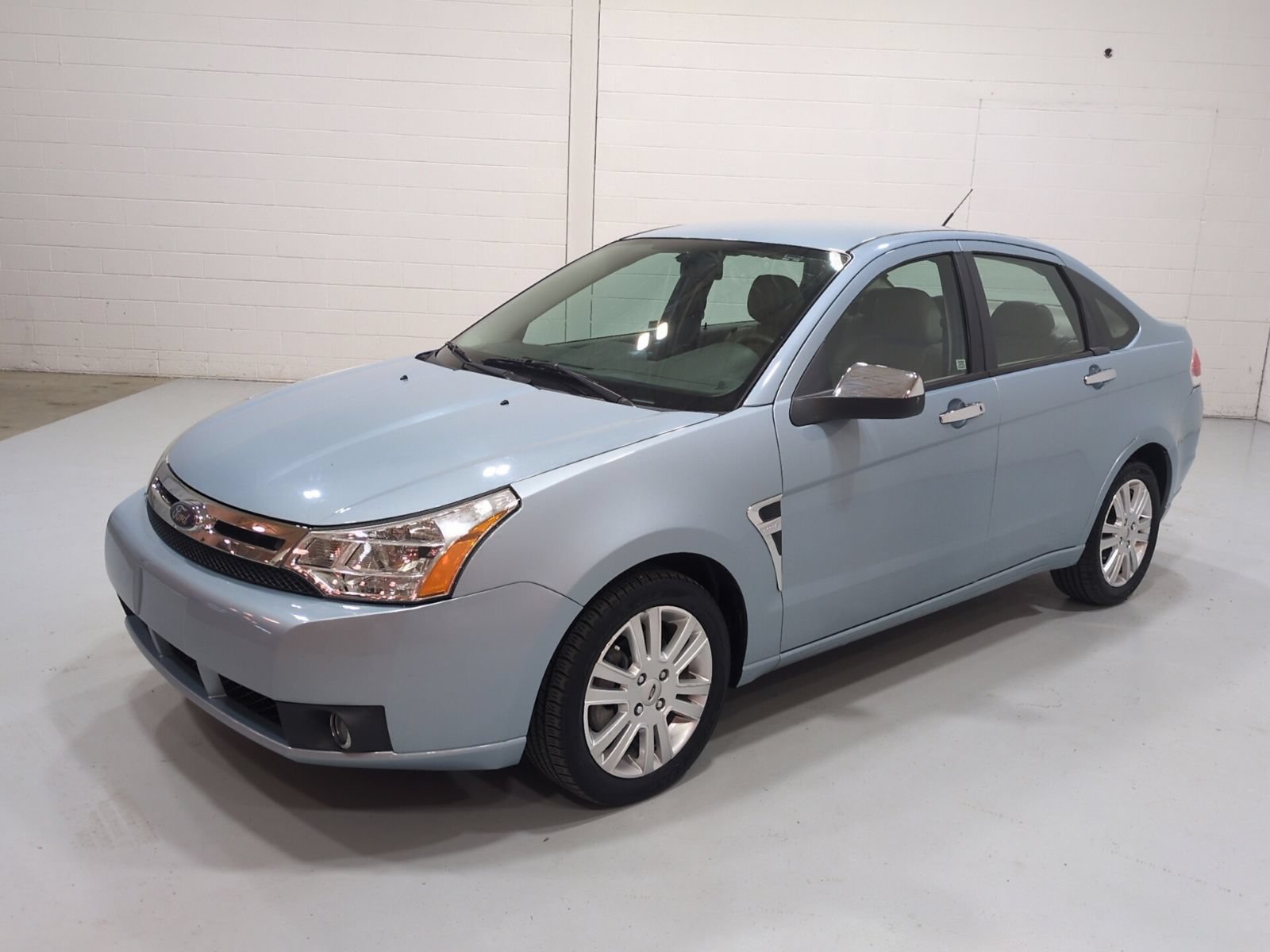 Used 2009 Ford Focus SEL FWD image 7