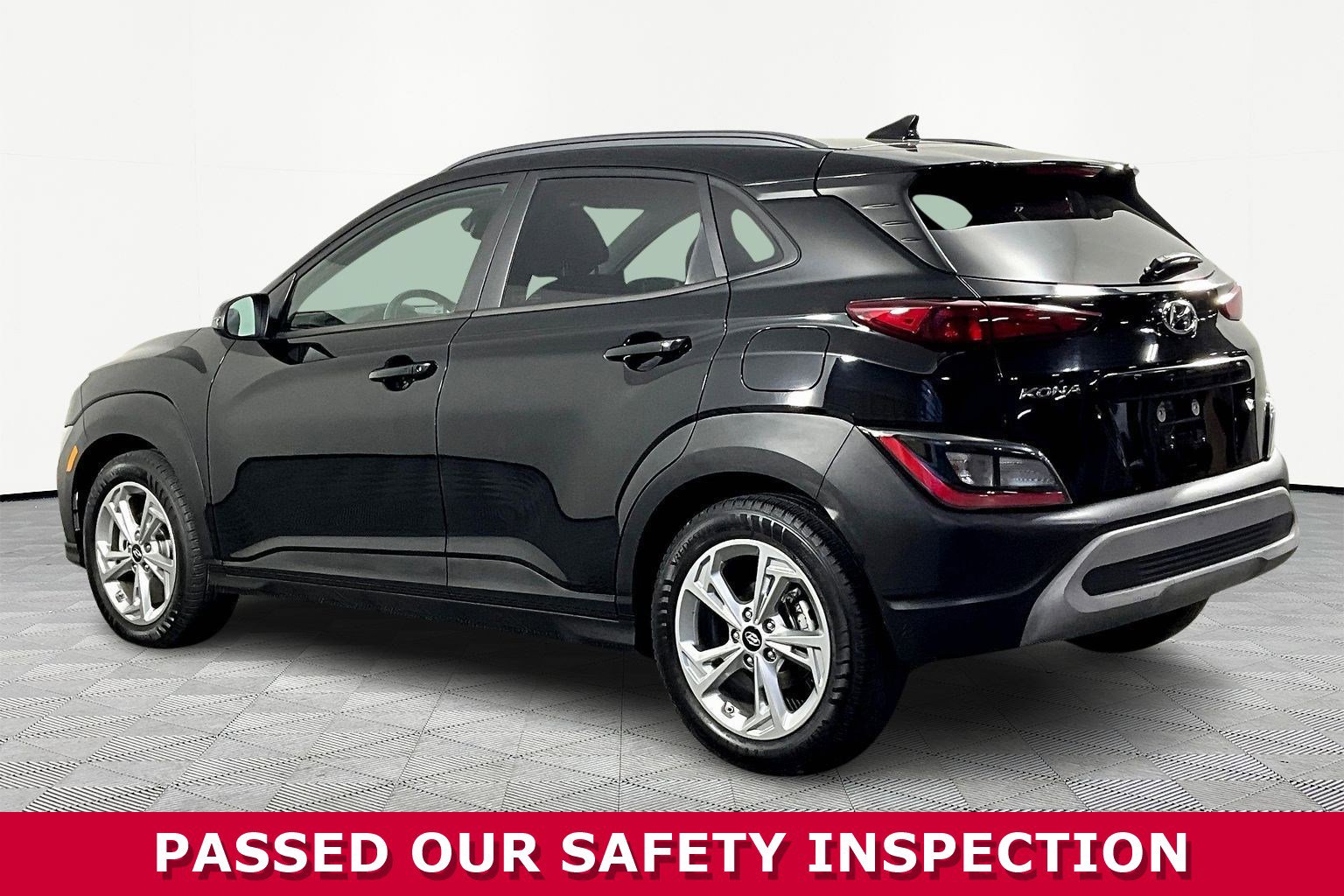 Used 2022 Hyundai Kona SEL w/ Convenience Package image 4