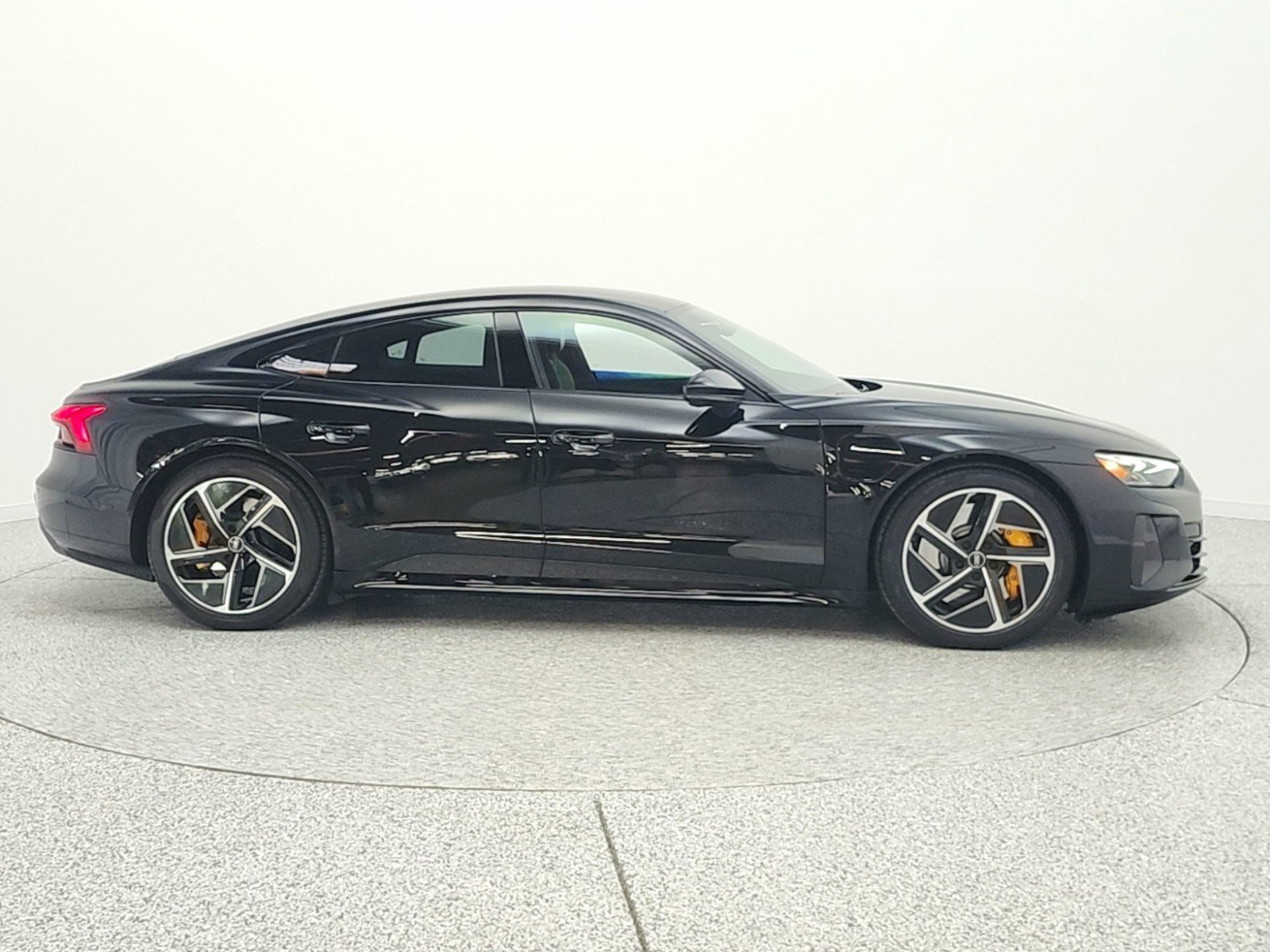 Used 2023 Audi RS e-tron GT w/ Carbon Performance Package AWD/4WD image 4
