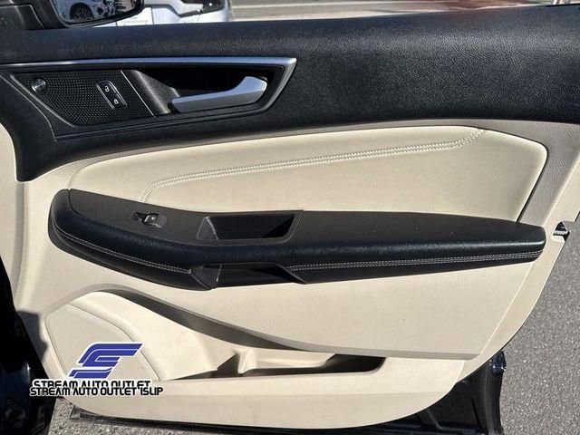Used 2022 Ford Edge Titanium image 39