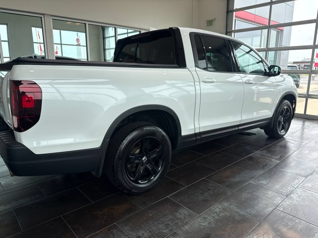Used 2021 Honda Ridgeline Black Edition image 9