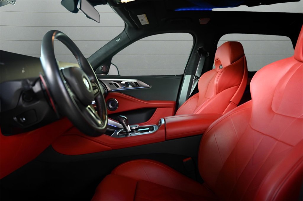 Used 2023 BMW XM image 24