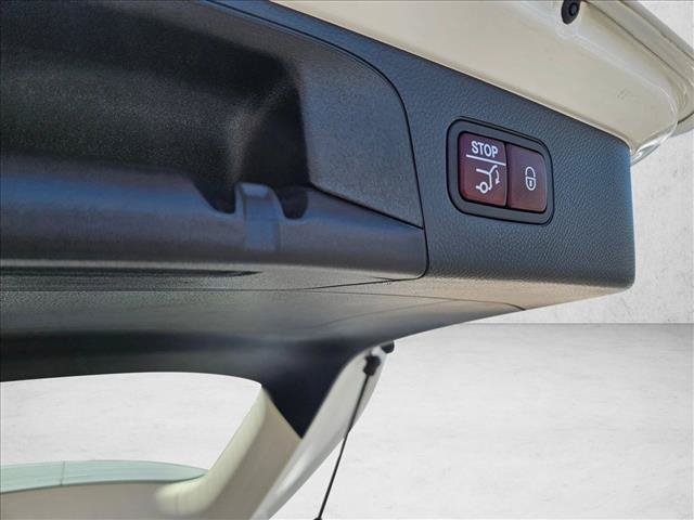 Used 2016 Mercedes-Benz GLC 300 image 7