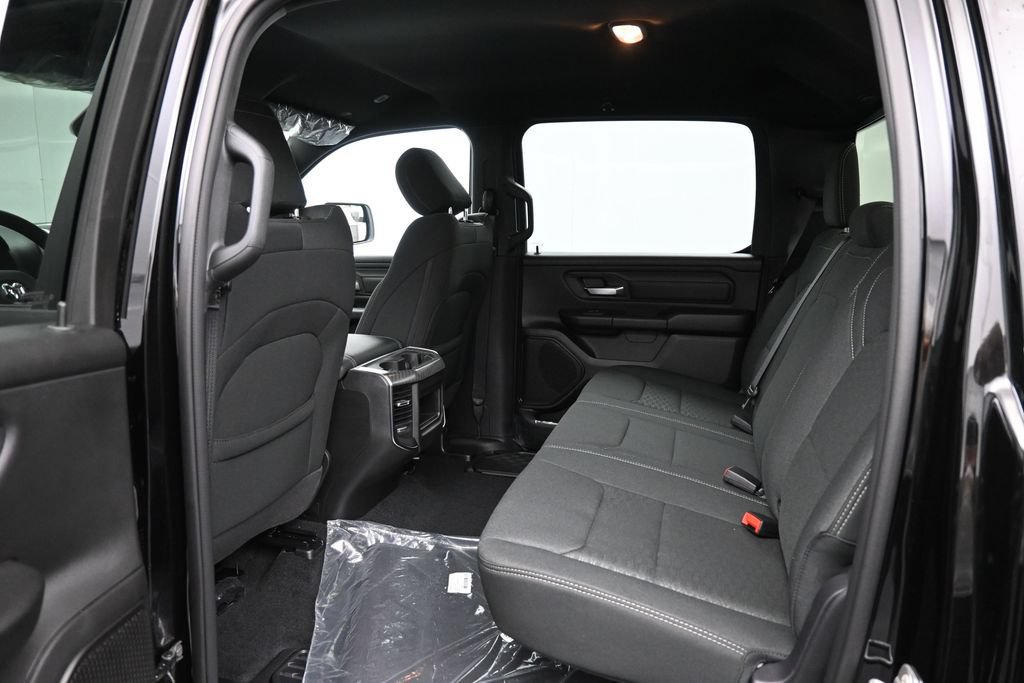 New 2026 RAM 1500 Express AWD/4WD image 20