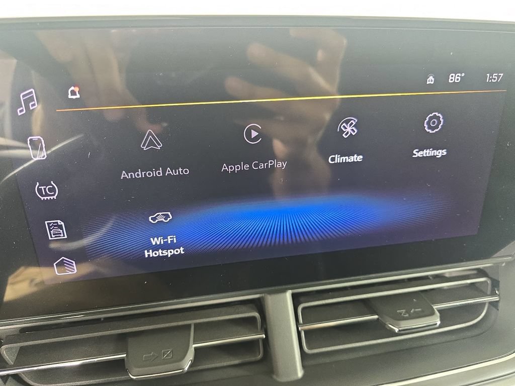 New 2026 Chevrolet Trax LT w/ LT Convenience Package FWD image 18