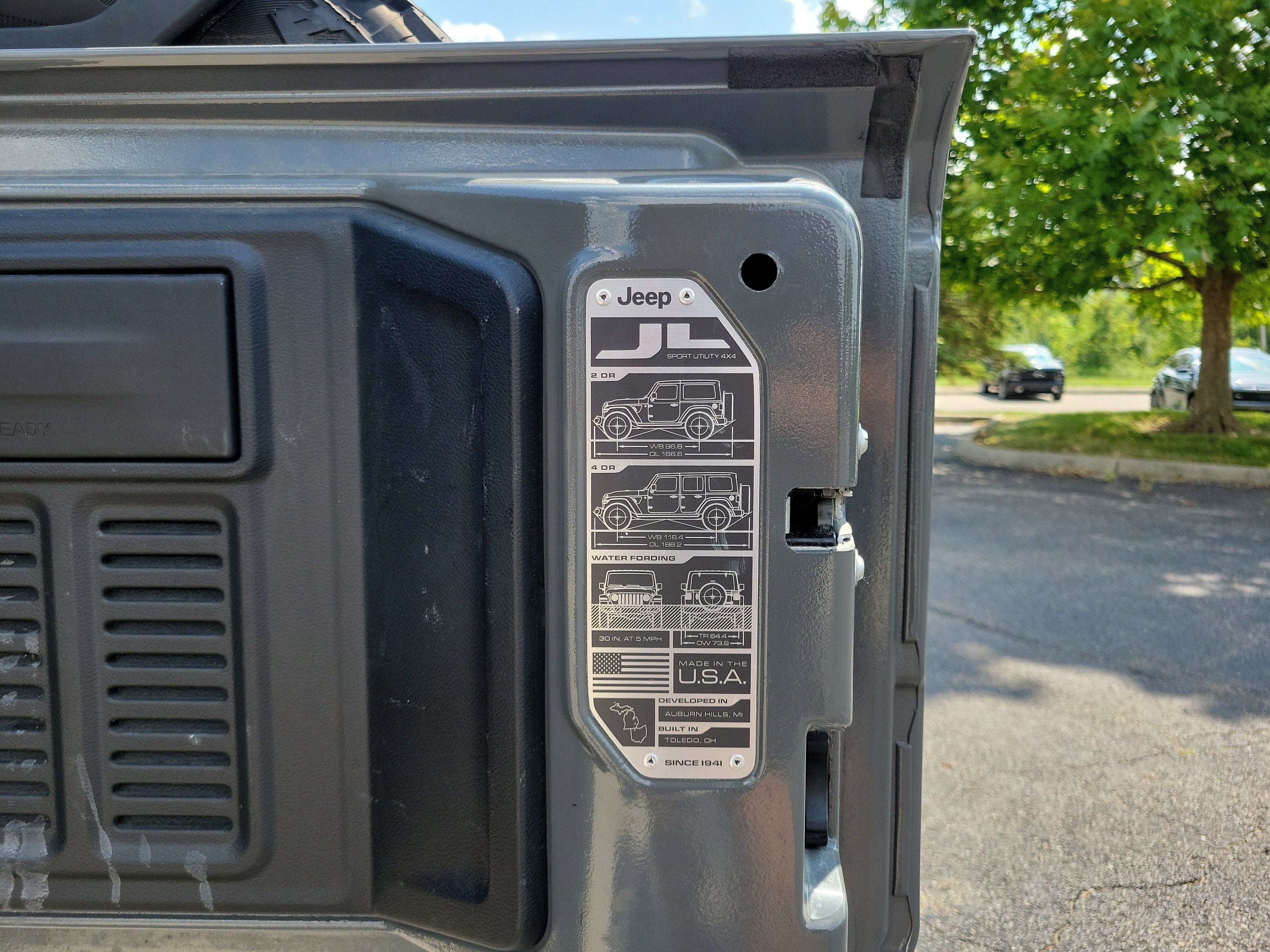 Used 2019 Jeep Wrangler Sport image 9