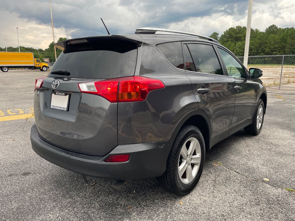 Used 2013 Toyota RAV4 XLE FWD image 6