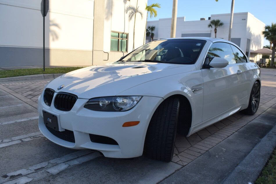 Used 2011 BMW M3 Convertible RWD image 5