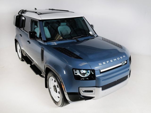 Certified 2025 Land Rover Defender 110 S AWD/4WD image 29