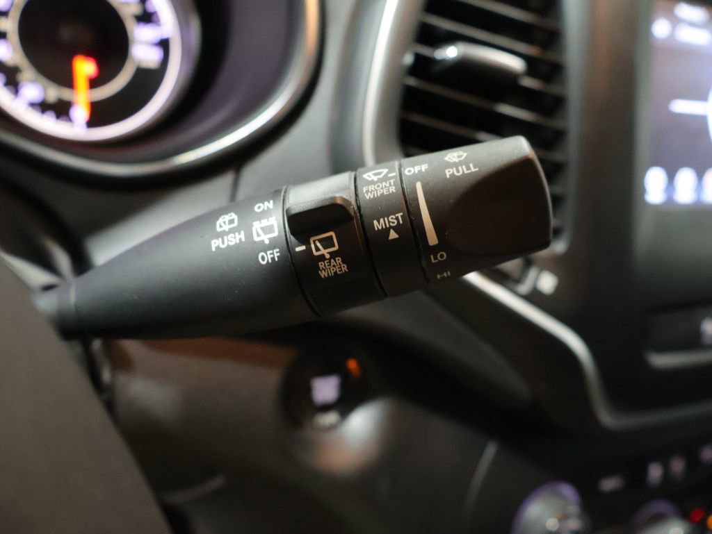 Used 2019 Jeep Cherokee Latitude Plus AWD/4WD image 38