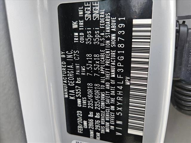 Used 2023 Kia Sorento EX image 29