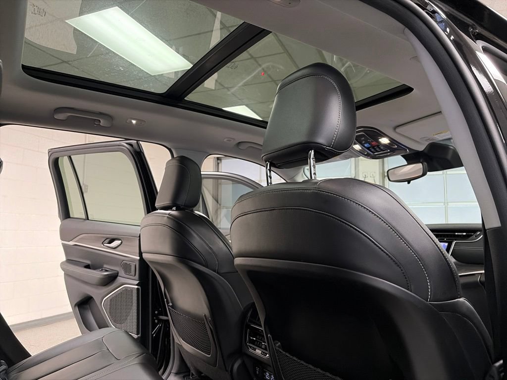 Certified 2022 Jeep Grand Cherokee Limited AWD/4WD image 23