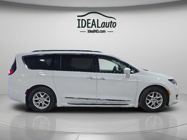 Used 2020 Chrysler Pacifica Touring-L w/ Advanced Safetytec Group FWD image 6