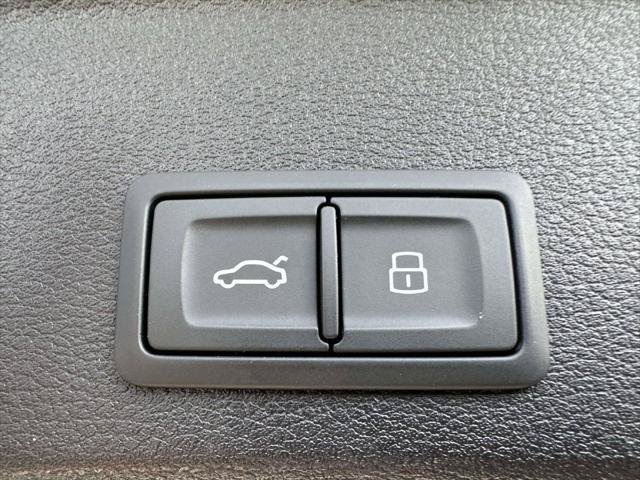 Used 2023 Audi A4 2.0T allroad Premium Plus AWD/4WD image 12